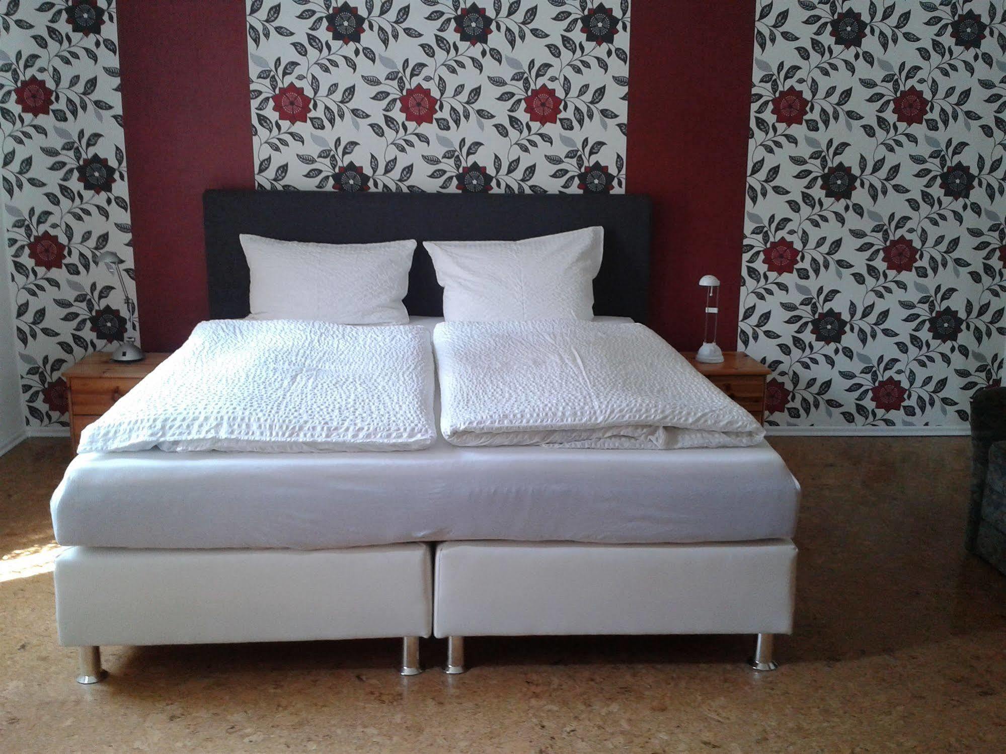 Hotel Pension Am Kurmittelhaus Bad Grund Buitenkant foto